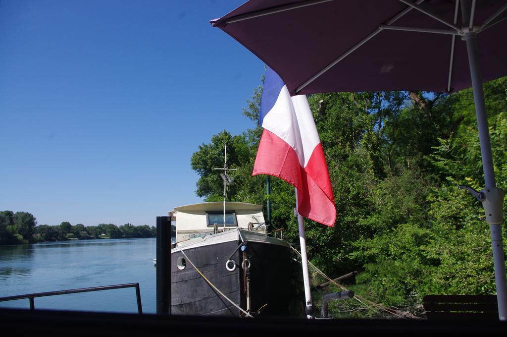 Bed and Breakfast Péniche Le Hasard Villeneuve-lès-Avignon Zimmer foto